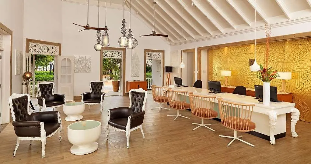 Melia Braco Village トレローニー教区 ホテル