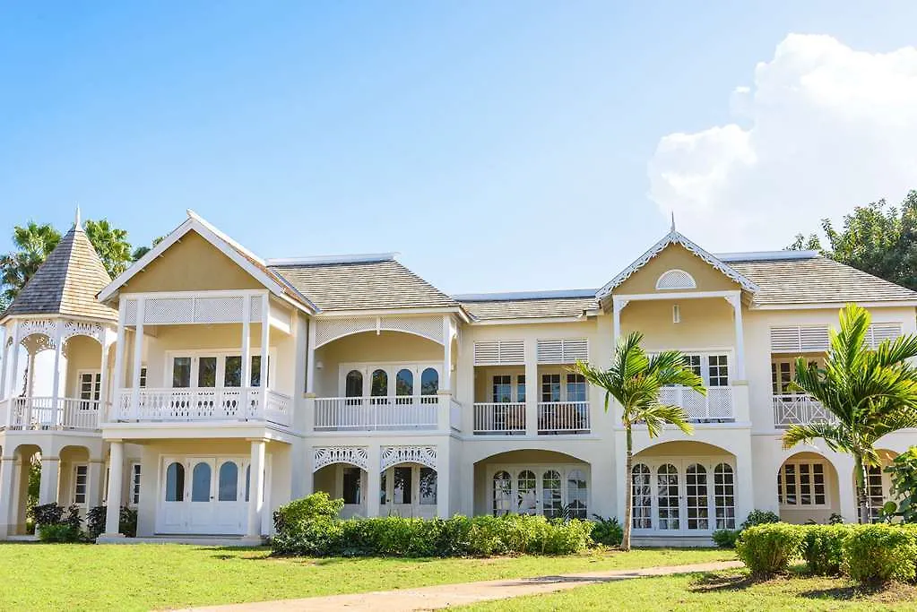 Melia Braco Village トレローニー教区 ホテル