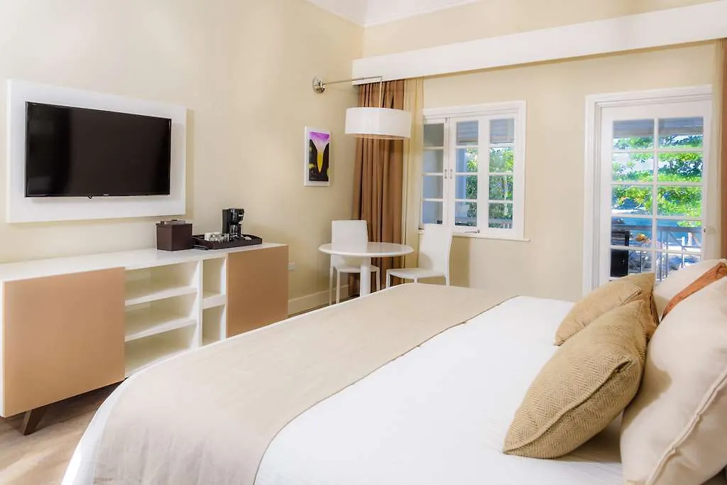 Melia Braco Village トレローニー教区